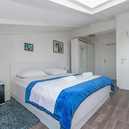 Ana Apartment Omis