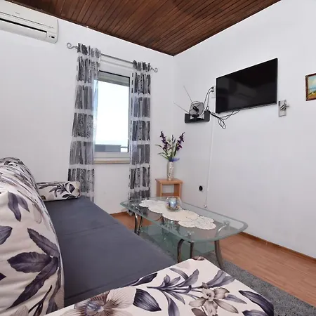 Ana Apartment Omis