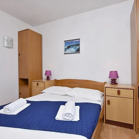 Ana * Omiš